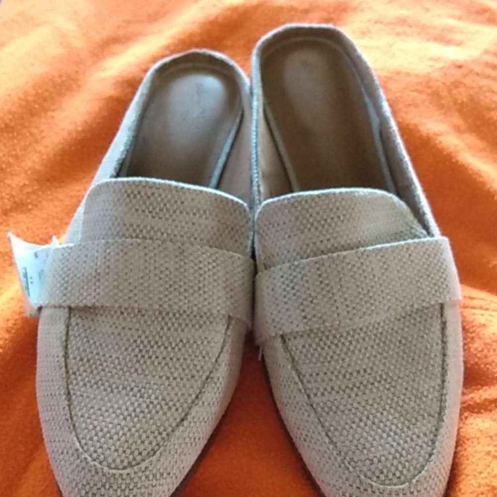 women woven slip on loafers